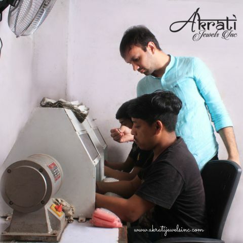 Akrati jewels inc   leading odm jewelry manufacturer india display
